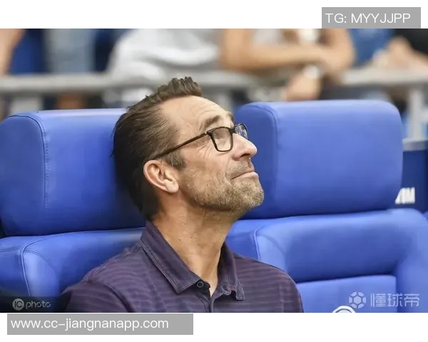 今日趣图：胡桑诺夫曼市德比失利后更衣室内的震惊瞬间